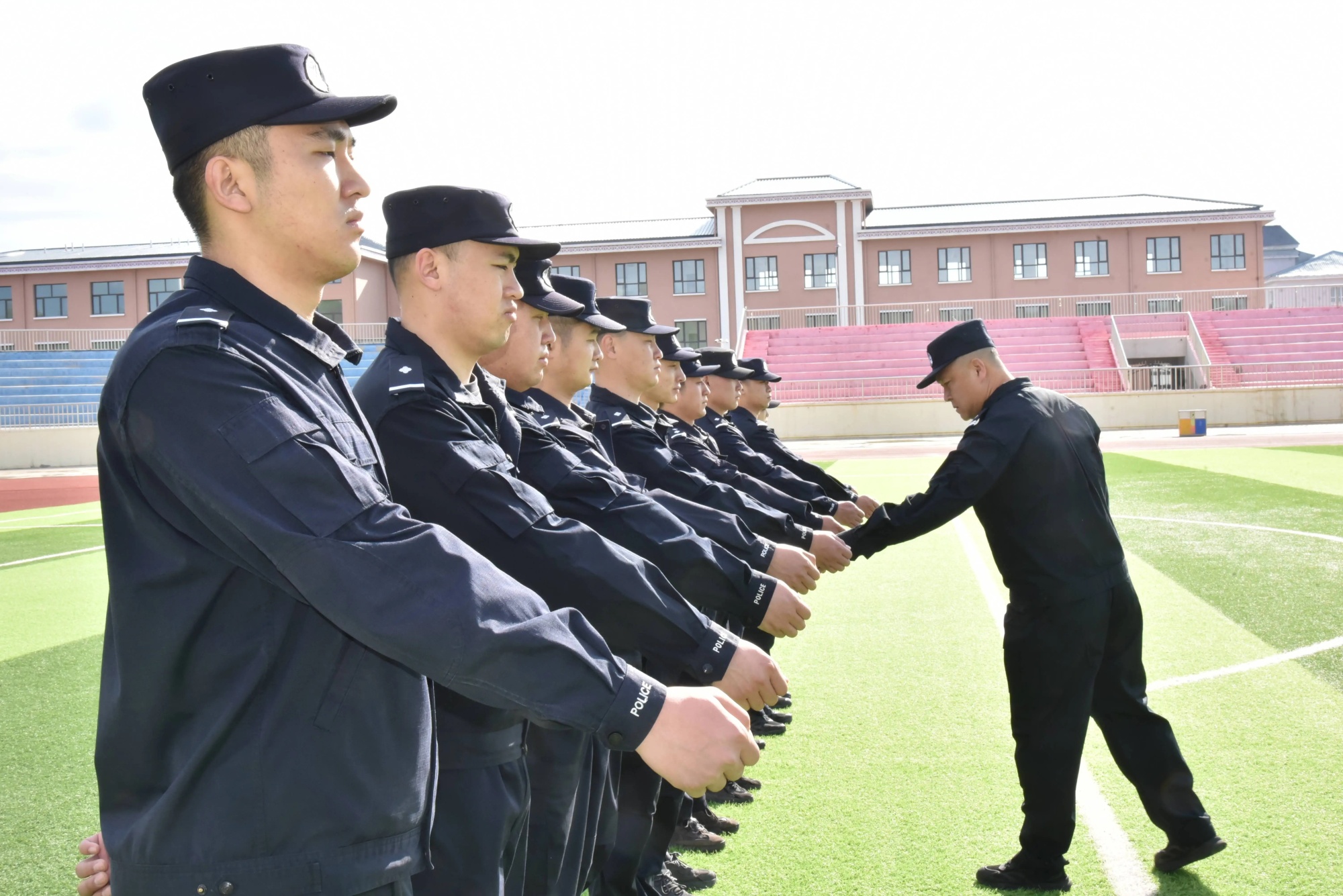 鄂伦春自治旗公安局“夏季教育训练综合培训班”圆满结业(图2)