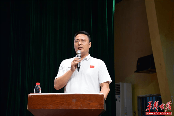 长沙市第二十一中学举行2024级初一新生军事夏令营开营仪式(图2)