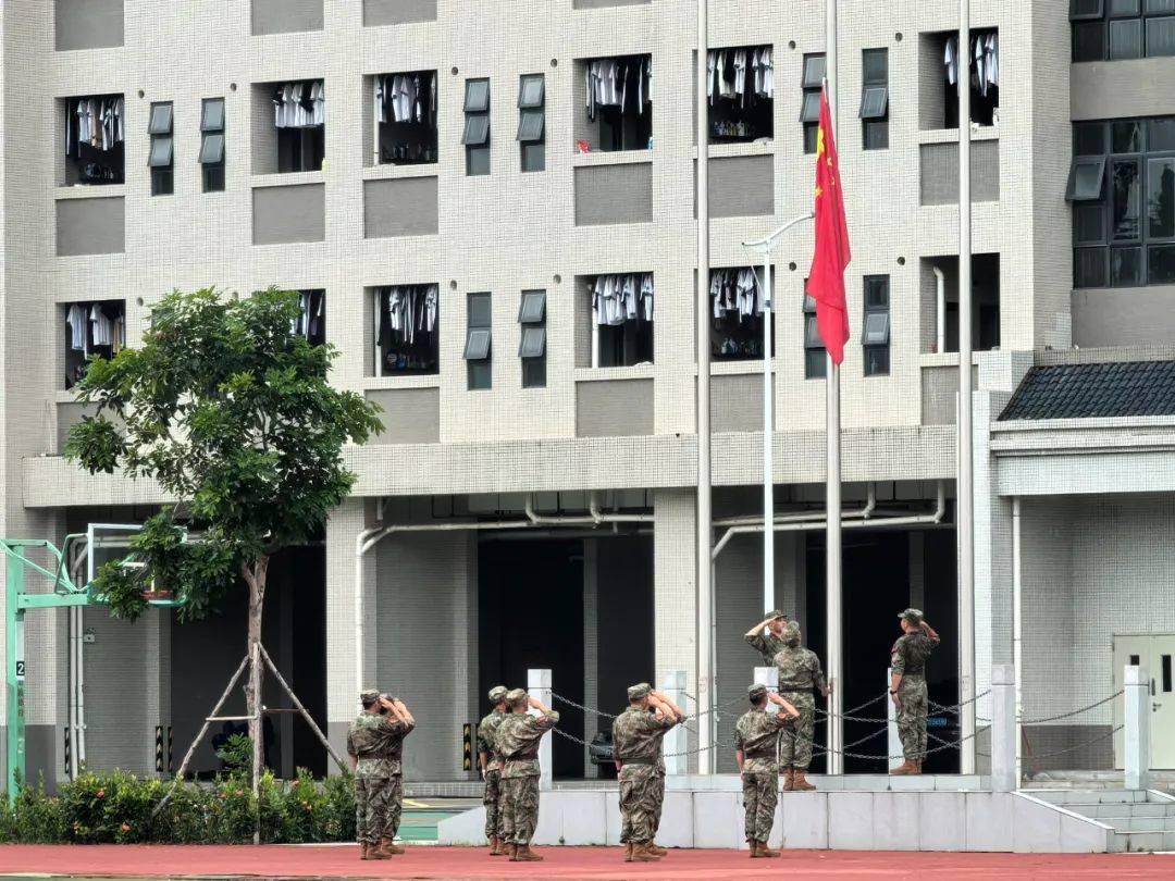 【资讯】号角吹响青春绽放麻涌中学举行2024年高一学生军事训练开训动员大会(图3)