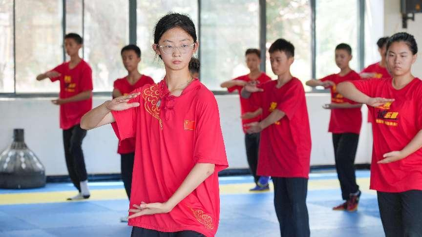 2024年全国青少年武术太极拳和短兵训练营在贵阳开营(图3)