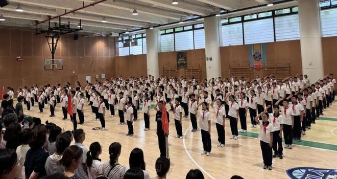 南京外国语学校雨花国际学校中学部举行2024级新生入学教育活动(图4)