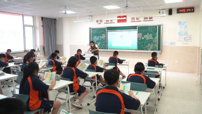 南京外国语学校雨花国际学校中学部举行2024级新生入学教育活动