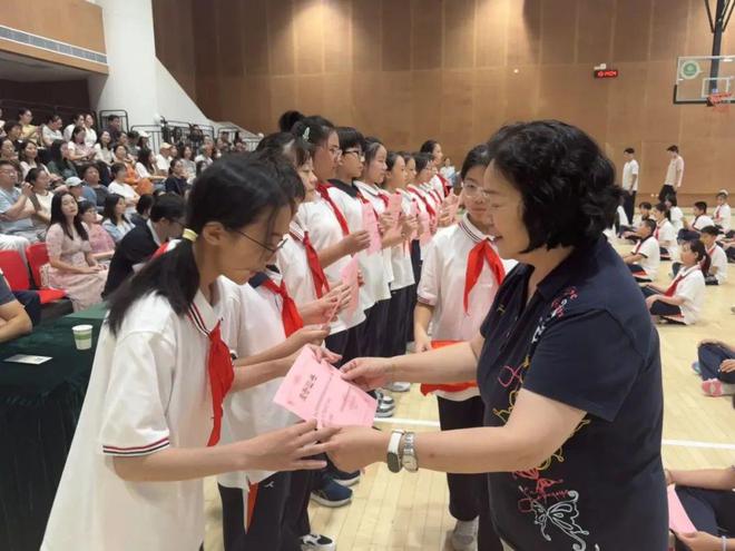 南京外国语学校雨花国际学校中学部举行2024级新生入学教育活动(图5)