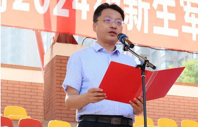 致敬橄榄绿筑梦曲江红——西安市曲江第一中学高2024级新生军事训练纪实