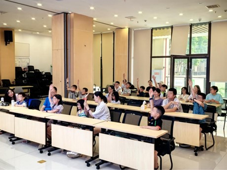 青少年科技夏令营进社区家门口开展眼健康科普讲座(图2)