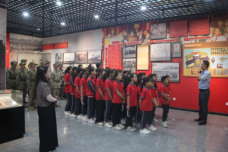 修文县2024年国防教育主题月系列活动开幕(图2)