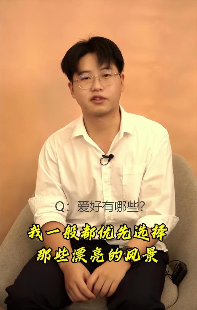 孙卓认亲3年首次接受独家专访表现厅里厅气亲姐孙悦吃瓜(图3)