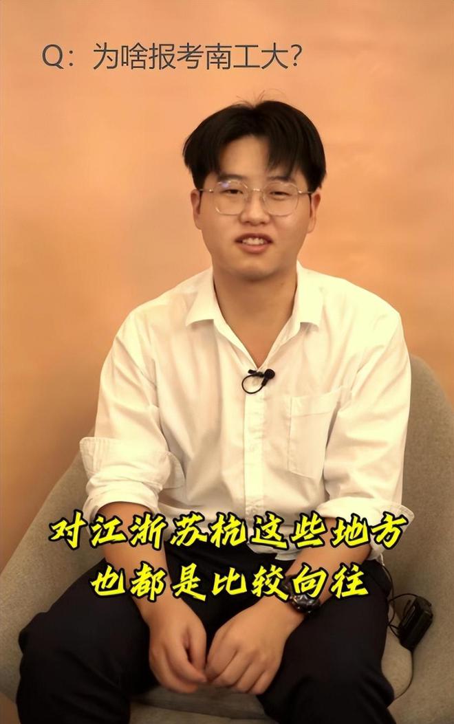 孙卓认亲3年首次接受独家专访表现厅里厅气亲姐孙悦吃瓜