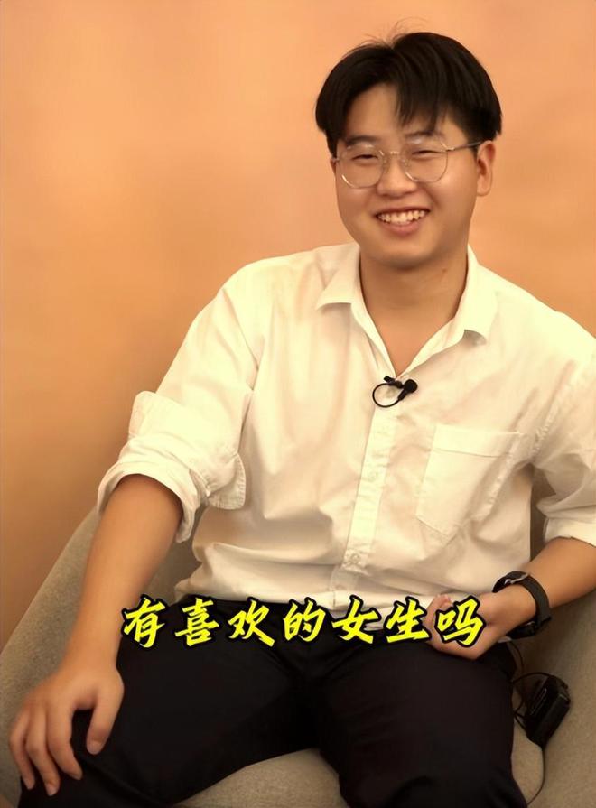 孙卓认亲3年首次接受独家专访表现厅里厅气亲姐孙悦吃瓜(图7)