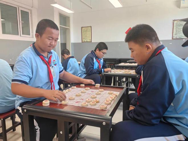 哈密深化义务教育阶段改革从“有学上”到“上好学”