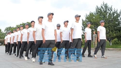 2024年济南市中小学师生军事体验活动让国防教育走新又走心(图5)