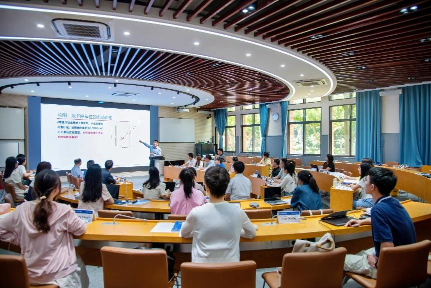 2024央广网MBA教育年度盛典：上海师范大学MBA(图2)