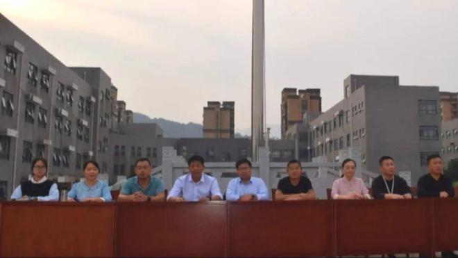 新县光彩实验学校举行2024级七年级新生综合素质拓展训练活动(图5)