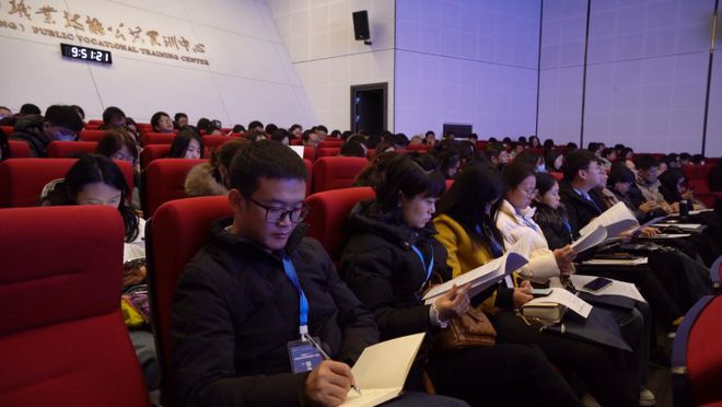 云南省2024年职业院校教师素质提高计划培训在实训中心举行(图2)