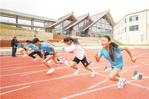 “教”有繁花“育”见芳华丨2024年毕节市教育事业发展回眸(图2)