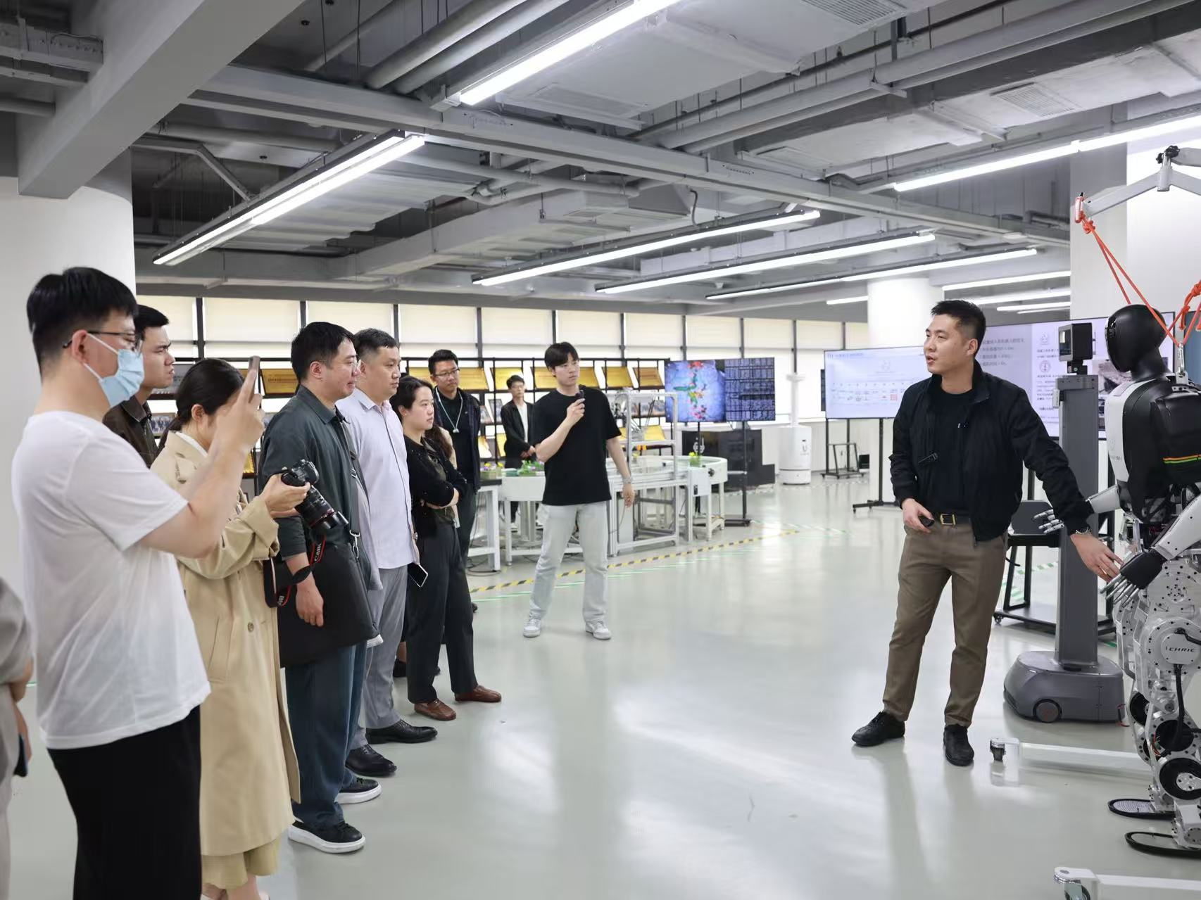 IDC发布2024Q4中国SDS市场报告XSKY保持228%的高增长(图2)