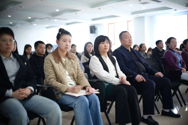 哈尔滨：专业医生进高校开展应急救护培训(图3)