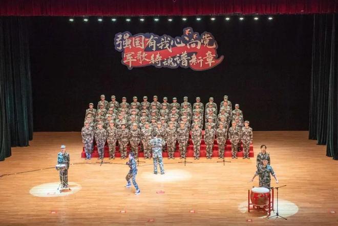军训进行时强国有我心向党军歌铸魂谱新章——2024级本科生军训文艺汇演(图7)