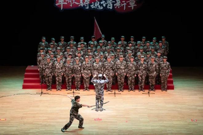 军训进行时强国有我心向党军歌铸魂谱新章——2024级本科生军训文艺汇演(图2)