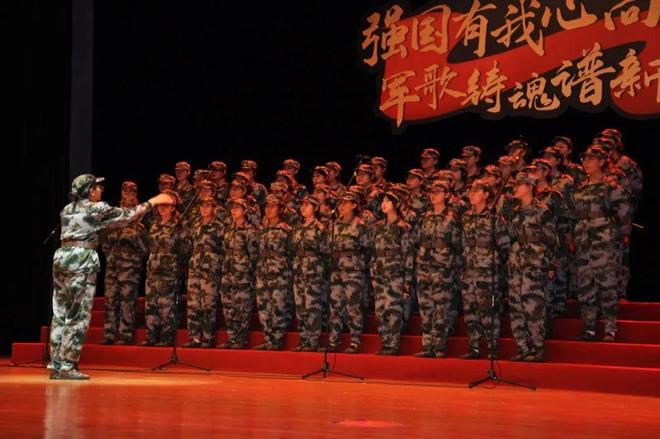 军训进行时强国有我心向党军歌铸魂谱新章——2024级本科生军训文艺汇演(图20)