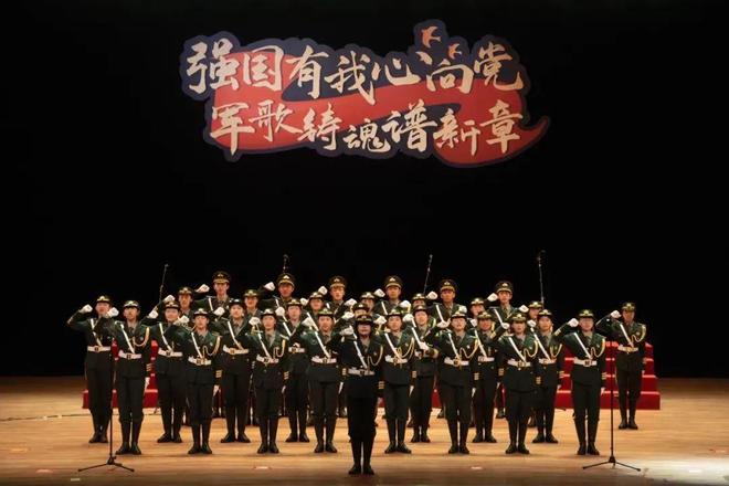 军训进行时强国有我心向党军歌铸魂谱新章——2024级本科生军训文艺汇演(图25)