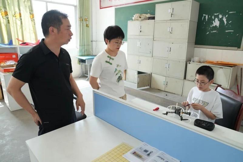 乐山井研学子备战全国无人机赛航模热情点燃科学梦想(图7)