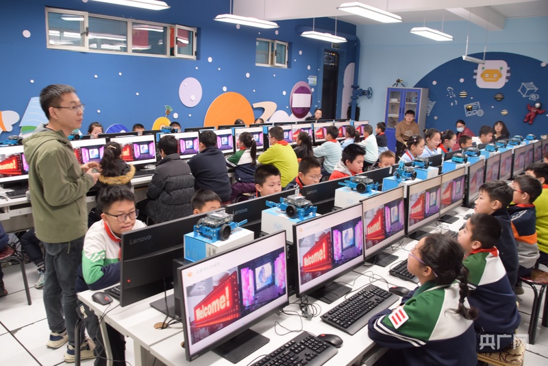 克拉玛依：夯实优质均衡之基打造良好教育生态(图2)