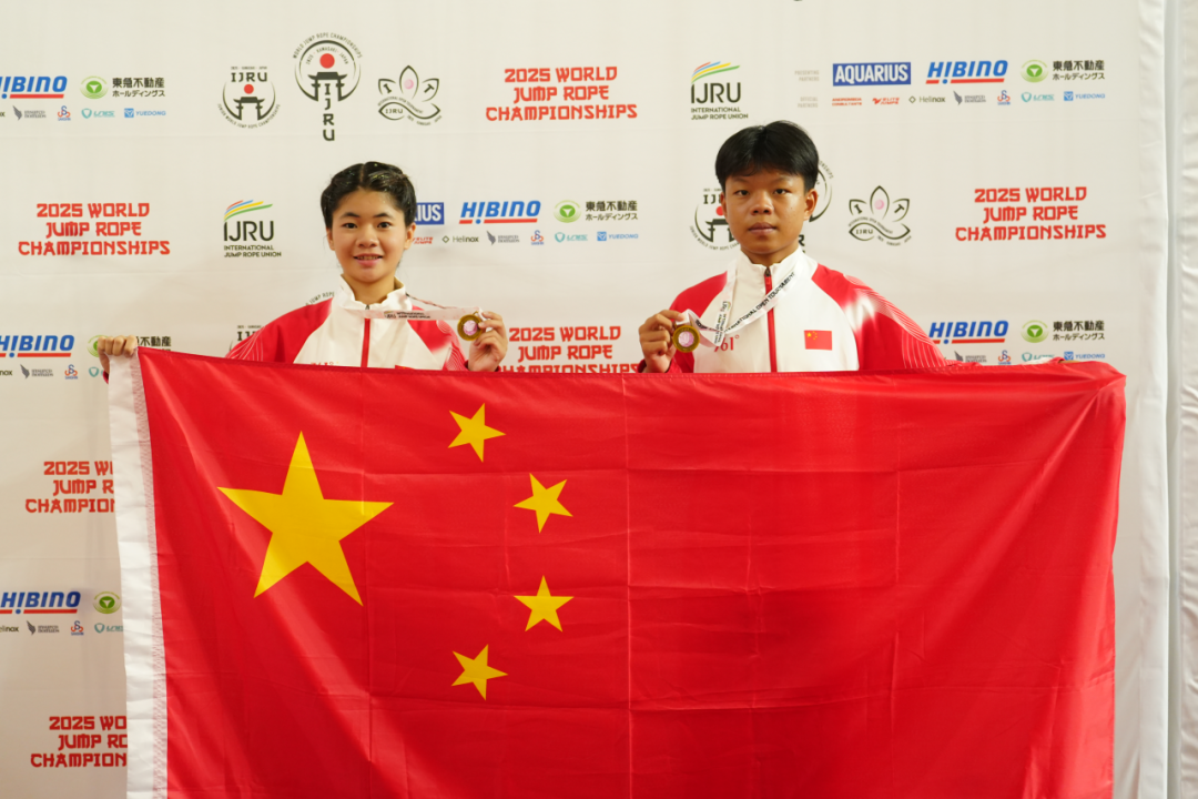 文昌锦山中学跳绳队夺冠密码：一根彩绳撬动乡村教育的蝶变之路(图3)