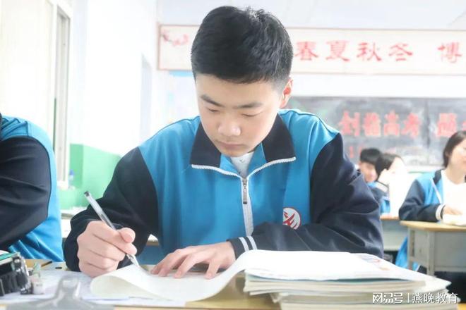 火力全开青春闪耀多图直击武邑二中学子节后学习状态(图3)