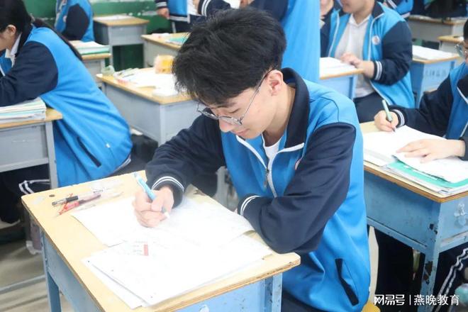 火力全开青春闪耀多图直击武邑二中学子节后学习状态(图2)