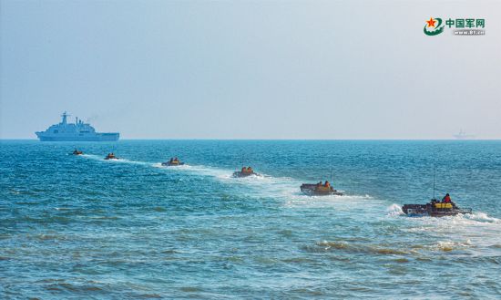 战旗猎猎使命生辉(图4)