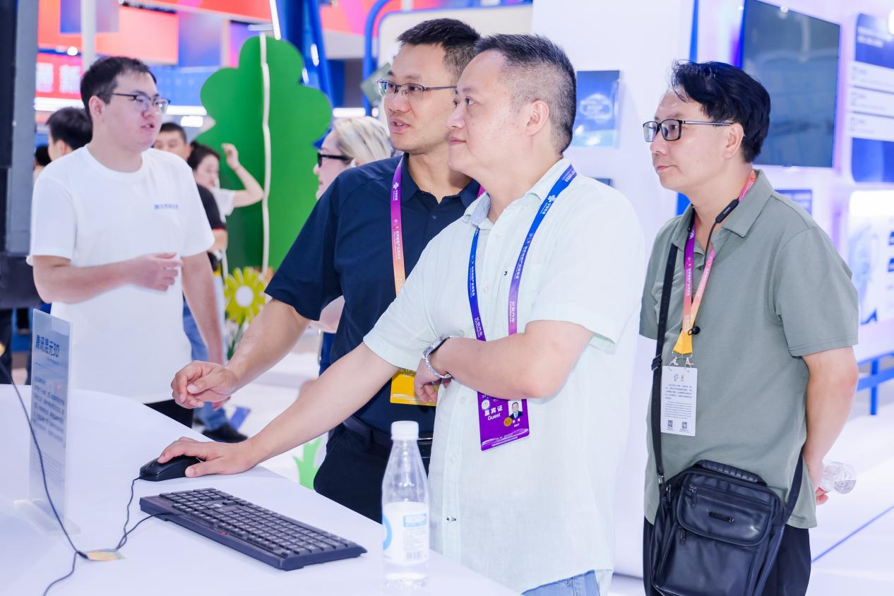 让“好用的AI”成为普惠生产力腾讯全域智慧方案亮相智博会(图2)