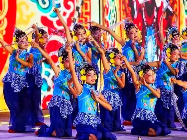 汉滨区劳动小学：播撒艺术之籽静待花蕾绽放(图4)