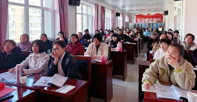 金凤区：2025年度家庭教育指导师培训正式启动(图2)