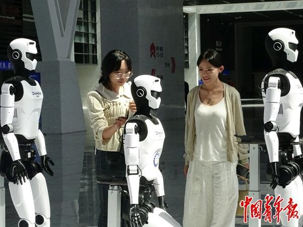 第三届全国技能大赛：冠军孕育冠军“师徒三代”皆为00后