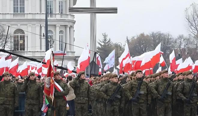 波兰宣布：将启动史上最大国防训练应对俄威胁中小学生都能参与(图3)