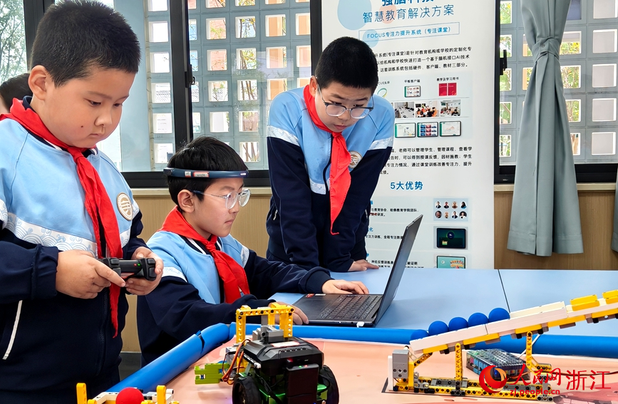 浙江：AI赋能教育铺就学子多元成才路(图4)