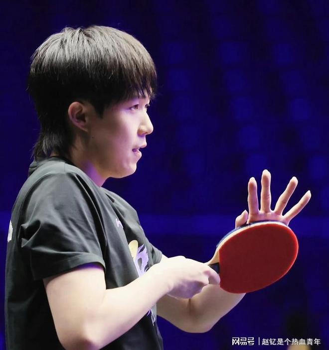 北大撑腰！王楚钦两输樊振东还被表扬邓亚萍揭秘水平藏不住了(图14)