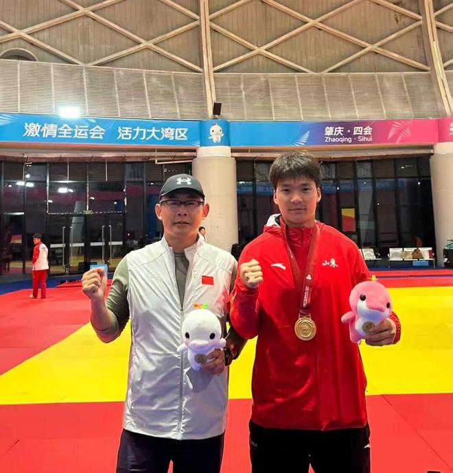 招远这三位年轻人谁认识？杀进全运会赛场全国出名了！(图2)