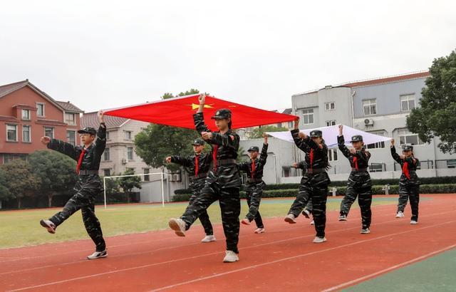 上海市中小学国防体育运动课程“上新”练就“硬核”少年(图5)