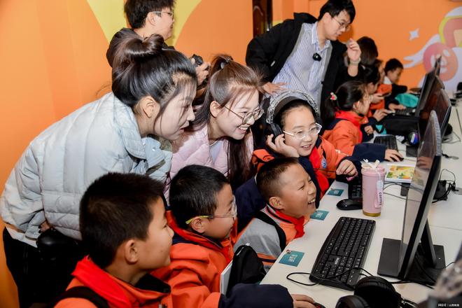 快手公益发布“启智星”计划投入2500万用AI服务500万乡村学生(图3)