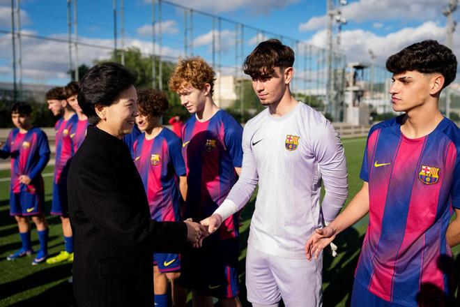 西甲联盟携手巴萨在拉玛西亚接待中国代表团(图4)