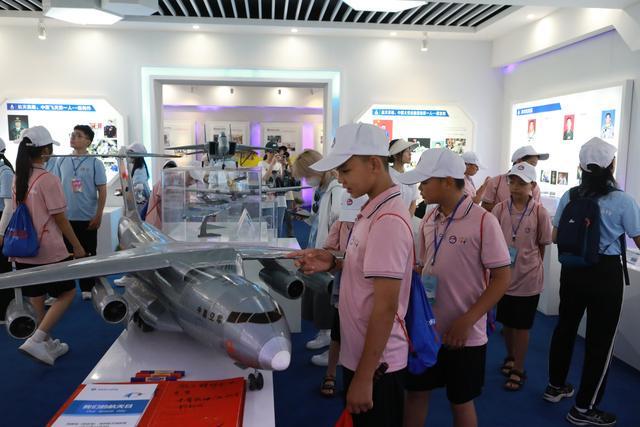 十余年坚守微光成星河(图10)