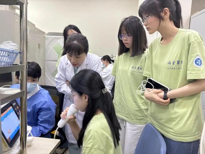 “在瑞金看见医学的高度与温度”瑞金医院成功举办2026年全国优秀大学生夏令营(图4)