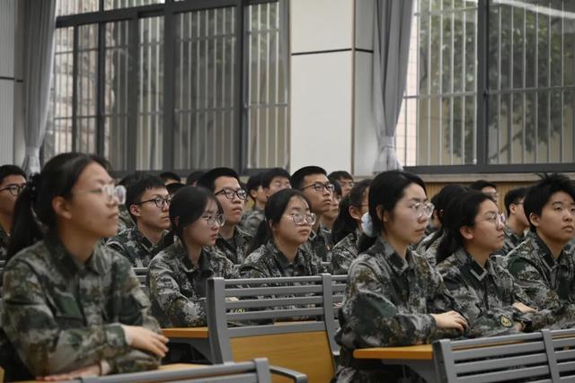 合肥一中国防班学子走进军营沉浸式研学解锁强军初心(图7)
