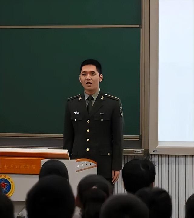 合肥一中国防班学子走进军营沉浸式研学解锁强军初心(图8)
