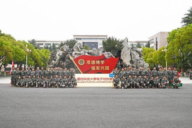 合肥一中国防班学子走进军营沉浸式研学解锁强军初心(图13)