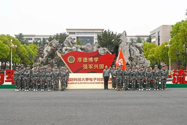 合肥一中国防班学子走进军营沉浸式研学解锁强军初心(图12)